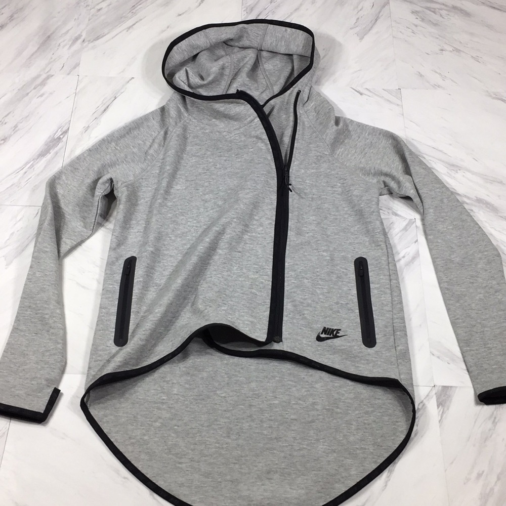 ⭐️ XS NIKE HIGH LOW ATHLETIC HOODIE